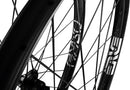 ENVE AM30 Wheel Set 29'' / 622 Holes: F: 28 R: 28 F: 15mm R: 12mm F: 110 R: 148 Disc Center Lock Shimano Micro Spline Set